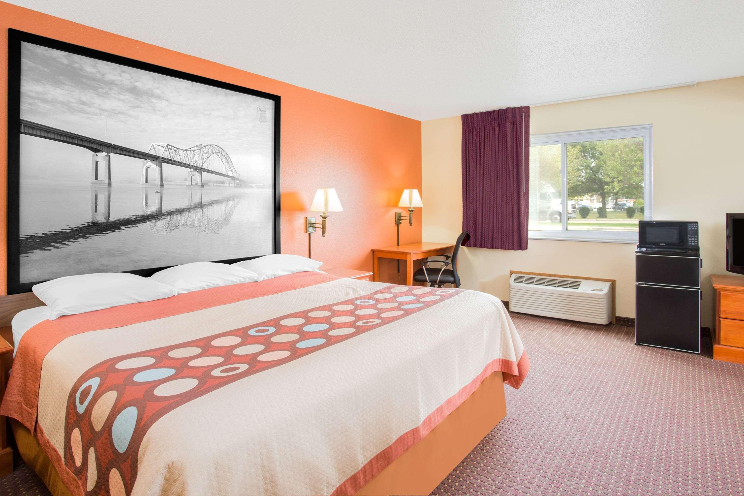 Super 8 By Wyndham Waverly Luaran gambar
