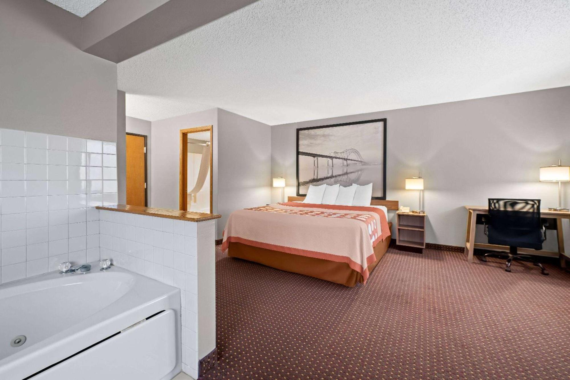 Super 8 By Wyndham Waverly Luaran gambar