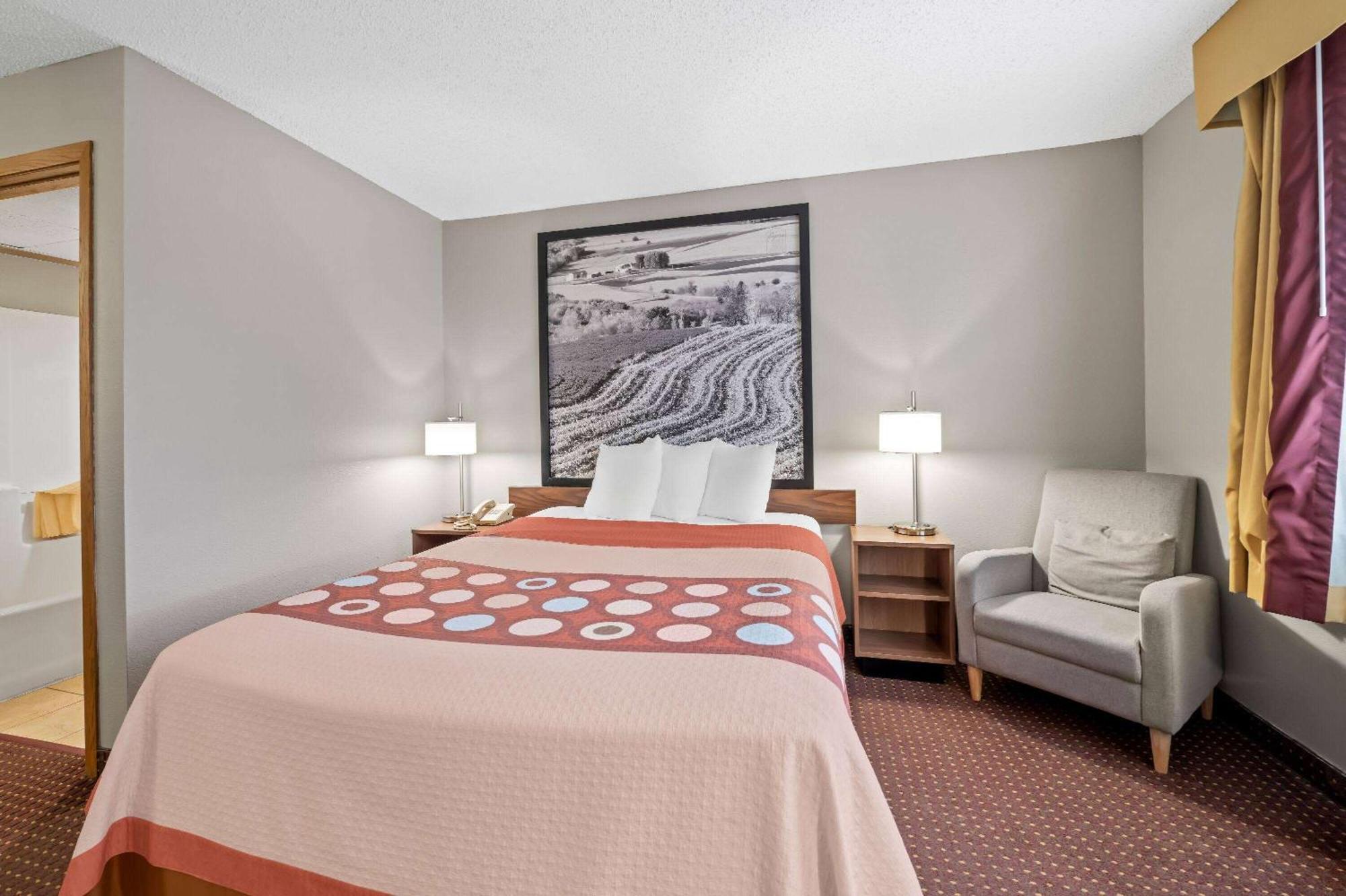 Super 8 By Wyndham Waverly Luaran gambar